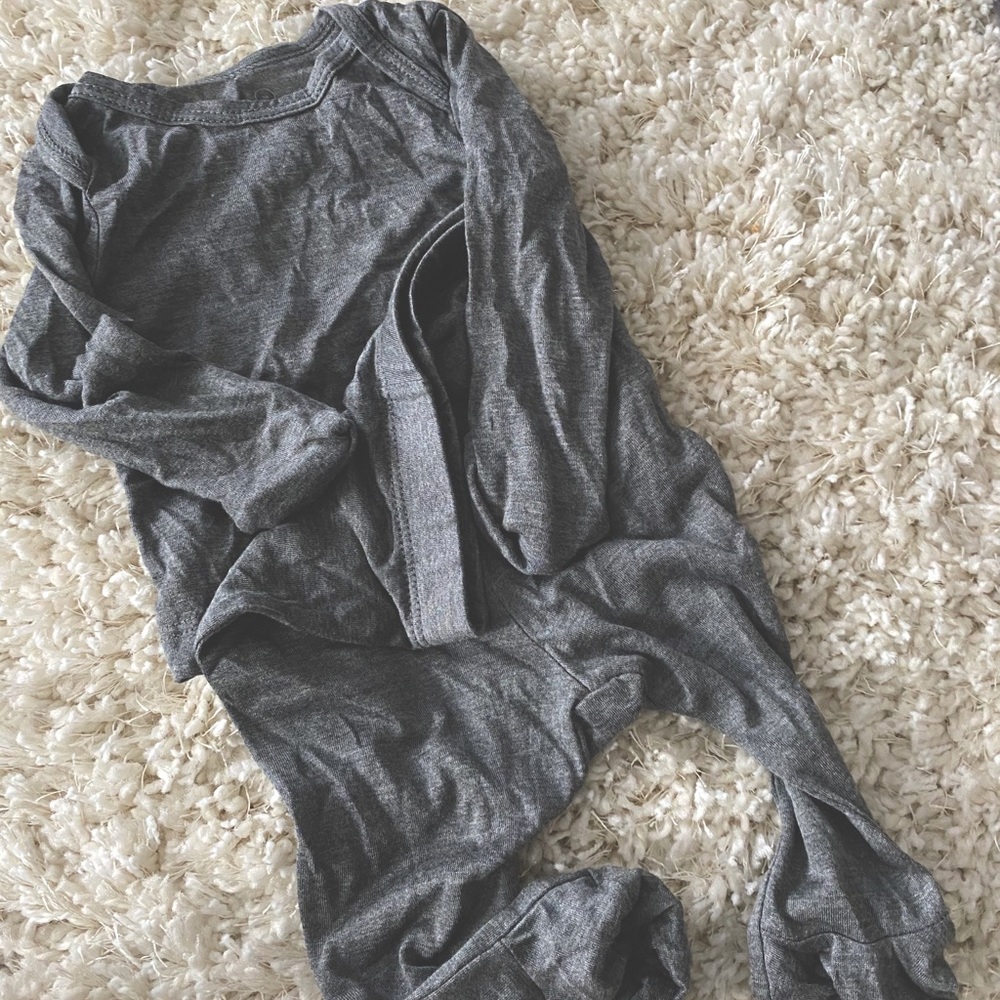 Solly baby newborn two piece grey